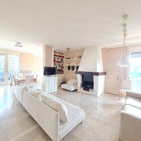 Ottoboni Charme Apartment With Terrace Milan Exterior photo