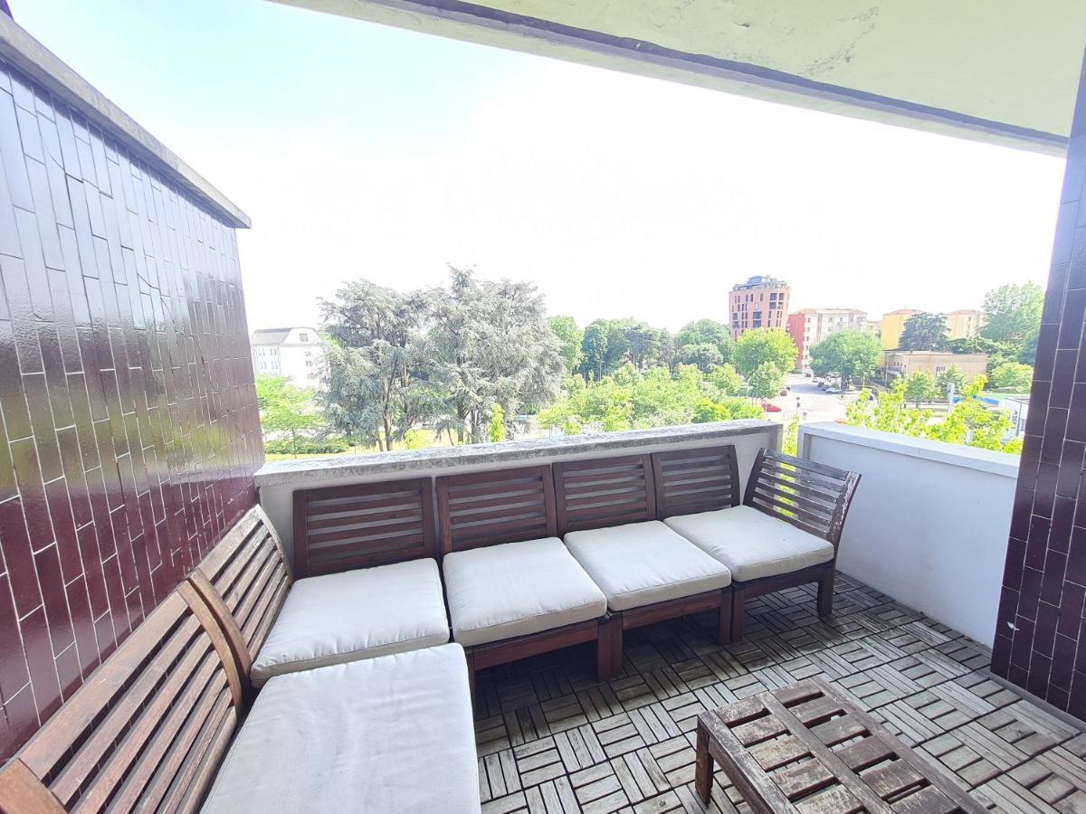 Ottoboni Charme Apartment With Terrace Milan Exterior photo